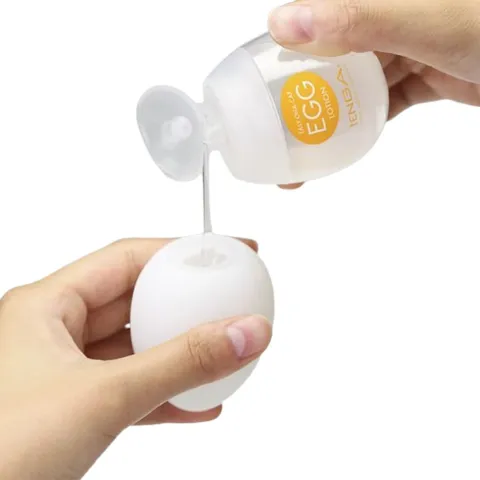 Универсальная смазка на водной основе Tenga Egg Lotion (65 мл)