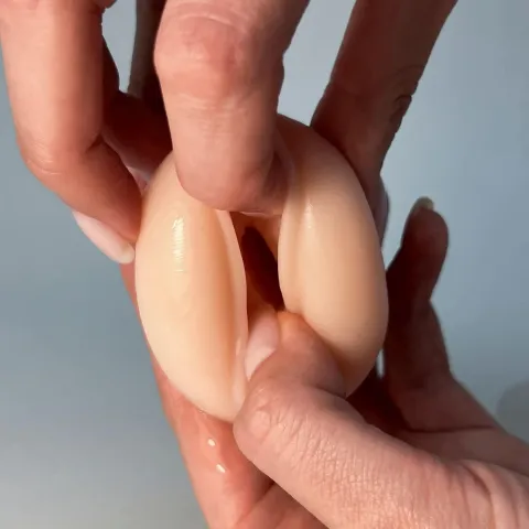 Вагинальный мини-мастурбатор Alive Vaginal Mini Masturbator (Flesh)