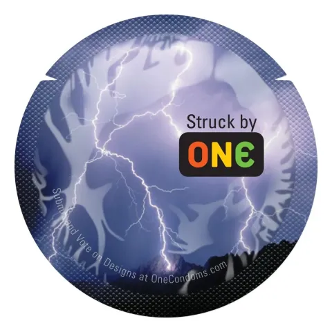 Презерватив ONE Color Sensations Struck by ONE, 1 шт., лавандово-сиреневый, гладкий, со смазкой