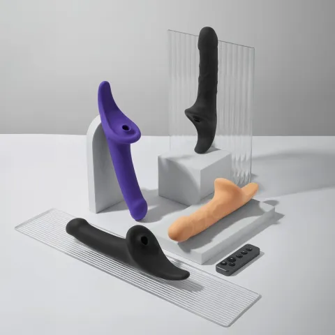 Вибронасадка для страпона с вакуумной стимуляцией Strap-On-Me Multi Orgasm Dildo M Purple