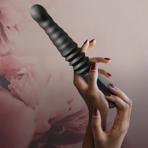 Пульсатор Blush Temptasia – Lazarus Thrusting Dildo – Black, ребристий стовбур, 3 швидкості